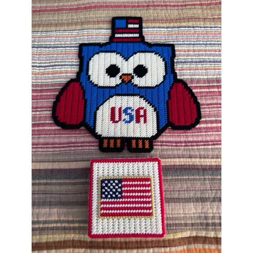 Vtg Handmade Plastic Canvas Patriotic USA Owl Wall Hanging & Flag Coaster Set